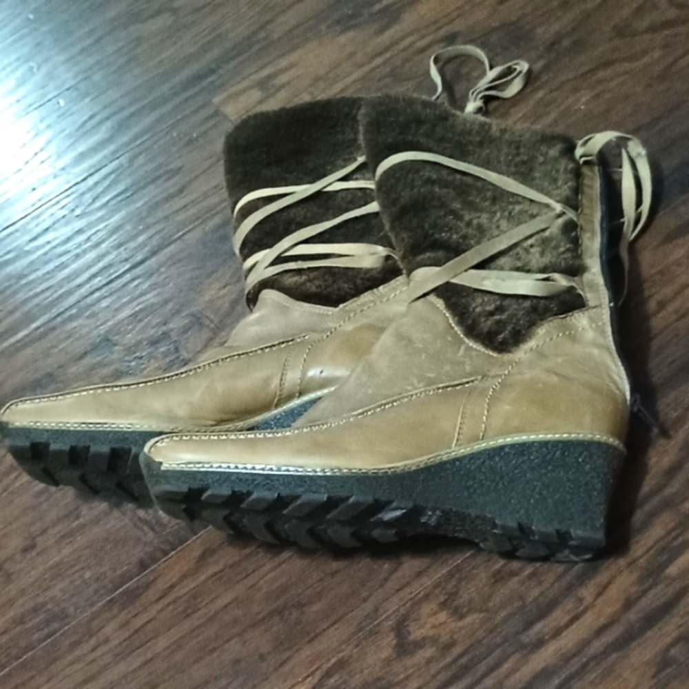 Eric Michael boots wedge fur women's 9